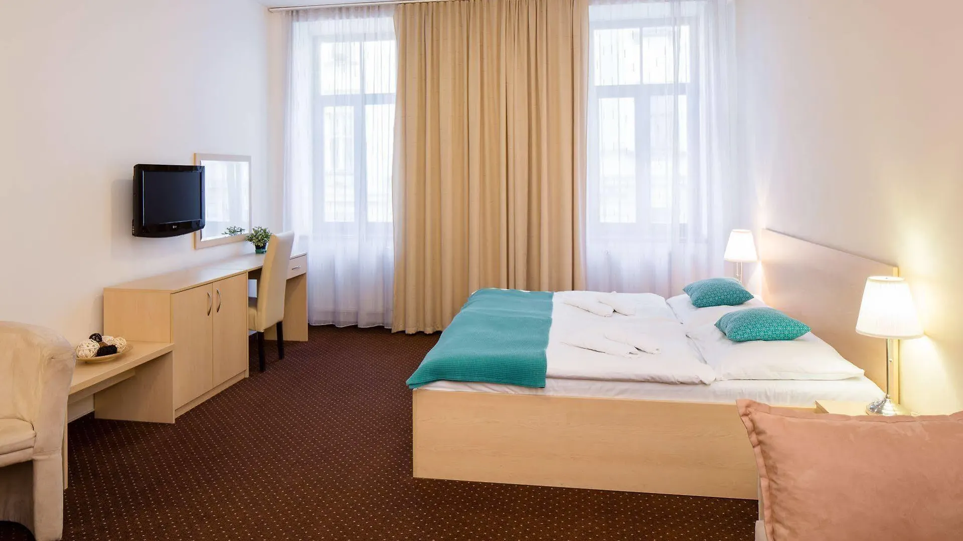 Hotel Cyro Brno 3*,